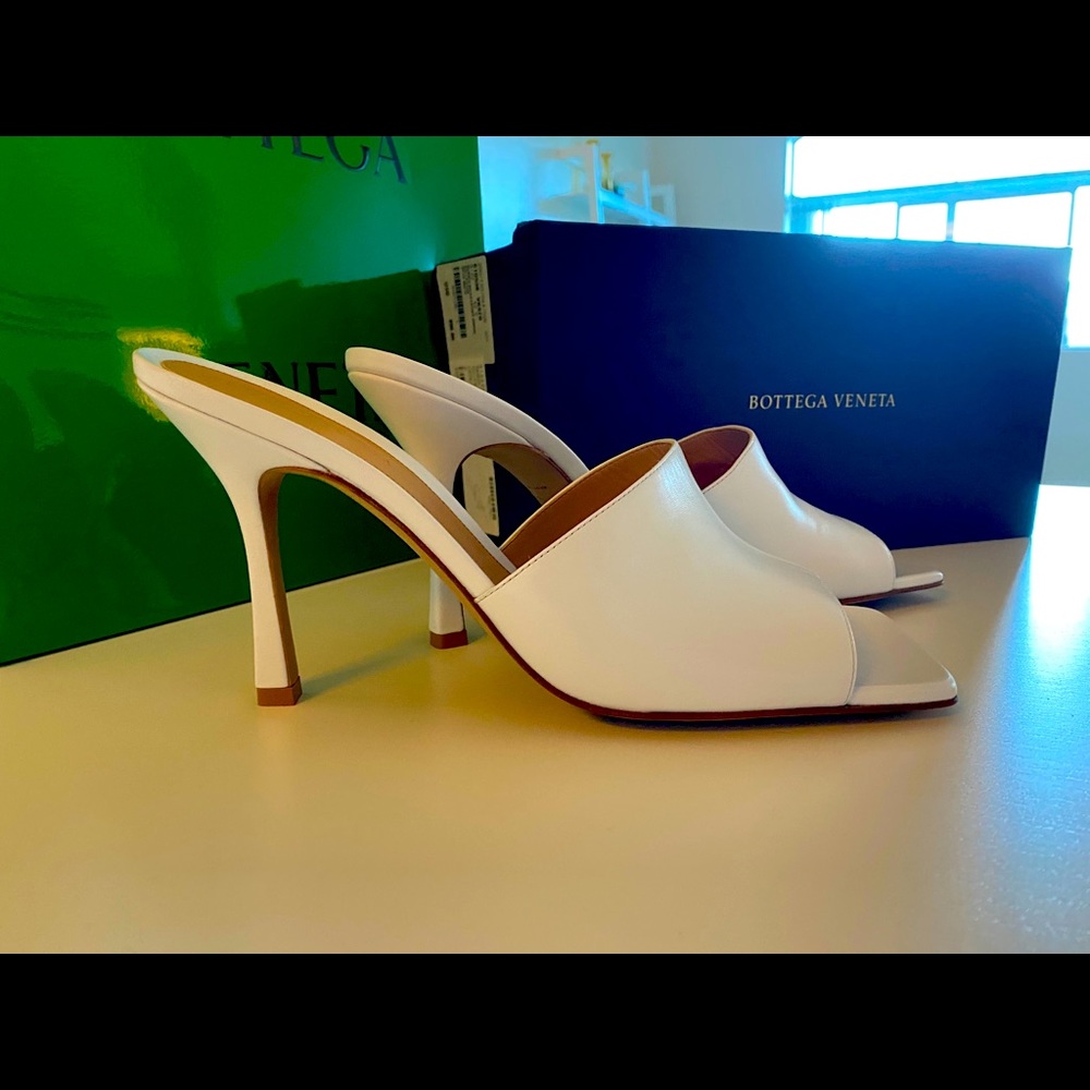 Bottega Veneta Size 12